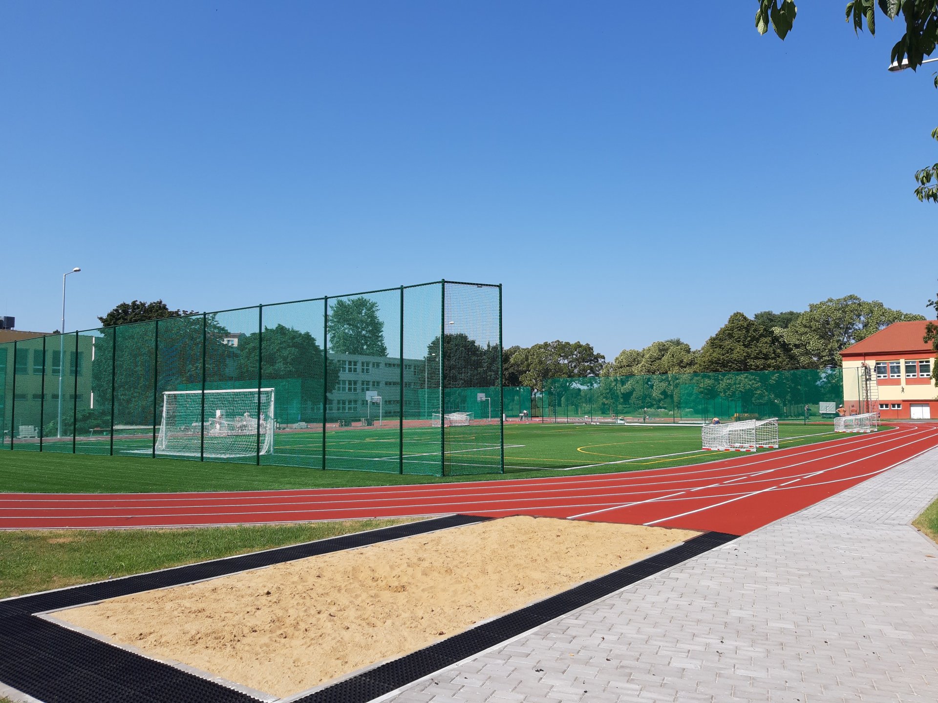 Ahoj, jmenuji se Sportovní areál Mojmír a těším se na Vás
