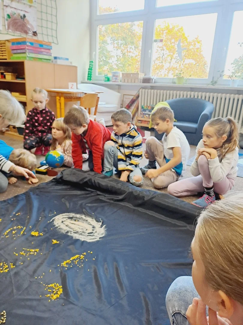 MONTESSORI VELKÉ PŘÍBĚHY