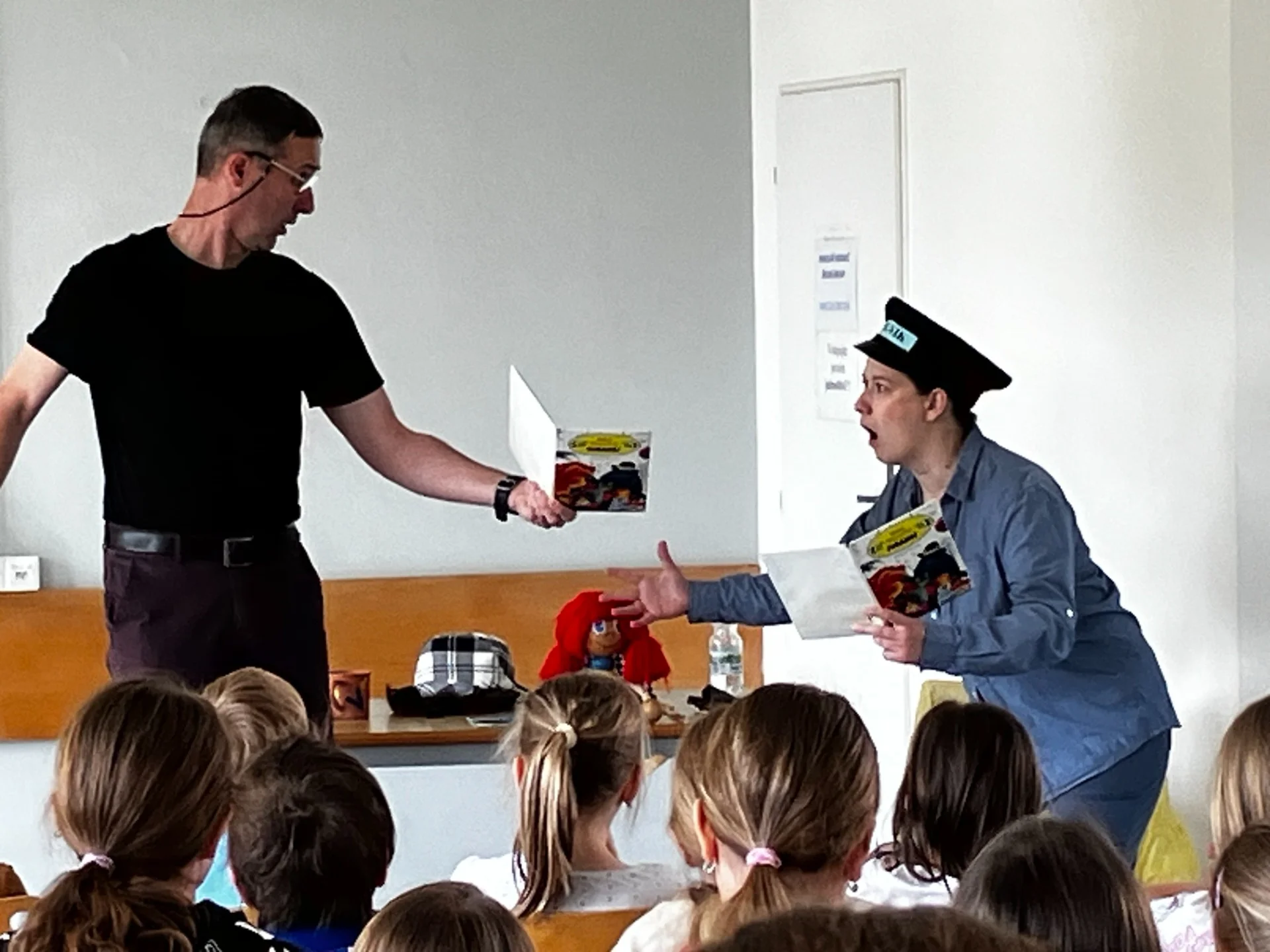 SCÉNICKÉ ČTENÍ - MONTESSORI TŘÍDY