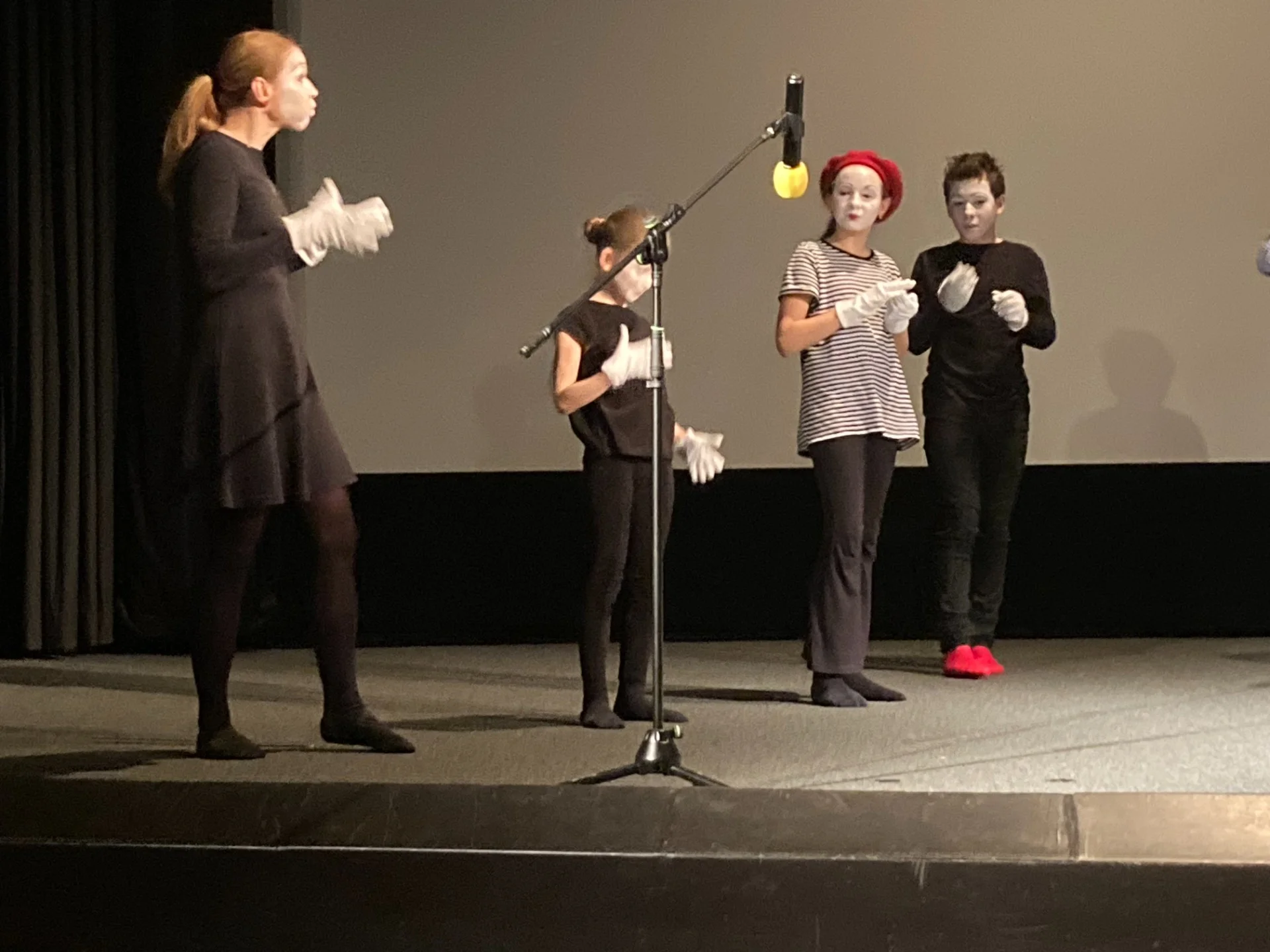 Alenka v říši hudby