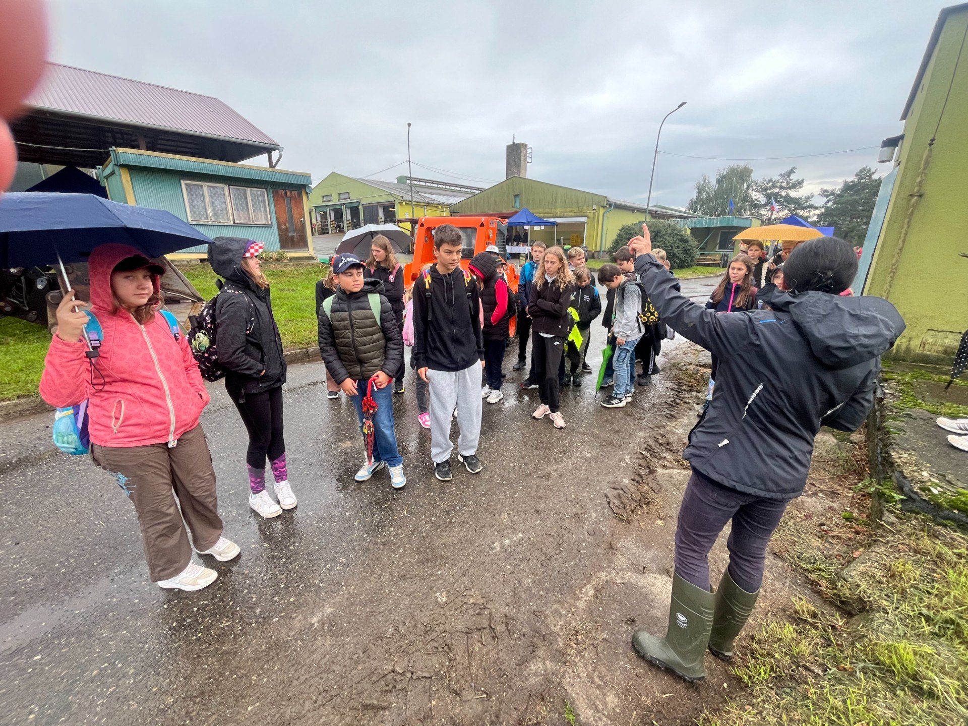 26.9. Den otevřených dveří v zemědělském družstvu Topolná